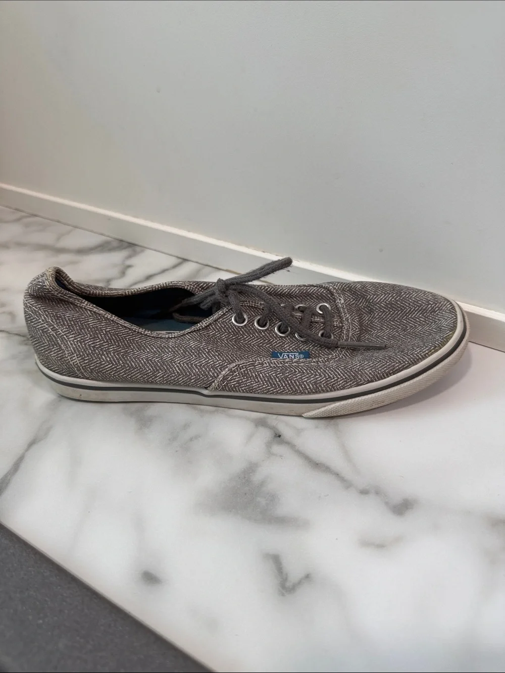 Vans Authentic Lo Pro low-profile sneakers women’s size 5.5